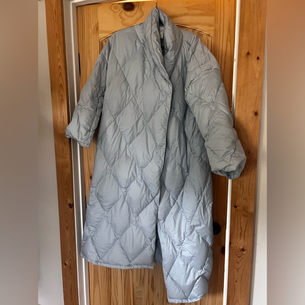 Women's Light Gray Quilted Puffer Coat